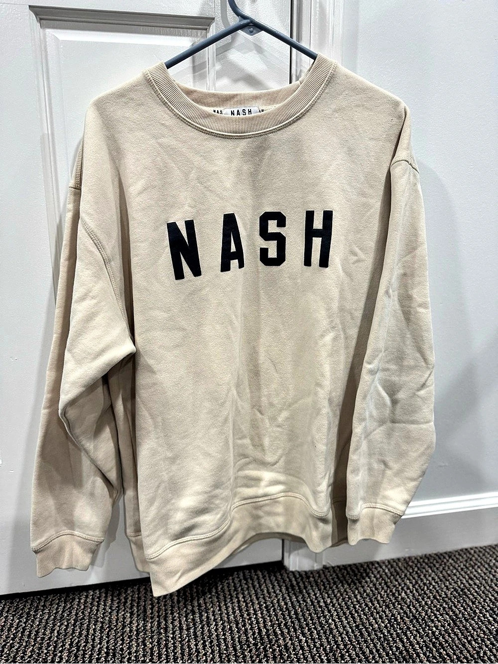 NASH Graphic Sweatshirt in Beige Size Medium Like New